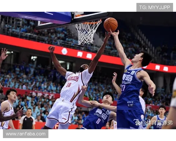 青岛队记者评瀚森全面发挥获认可有望凭状态与自信重返一队主力席位