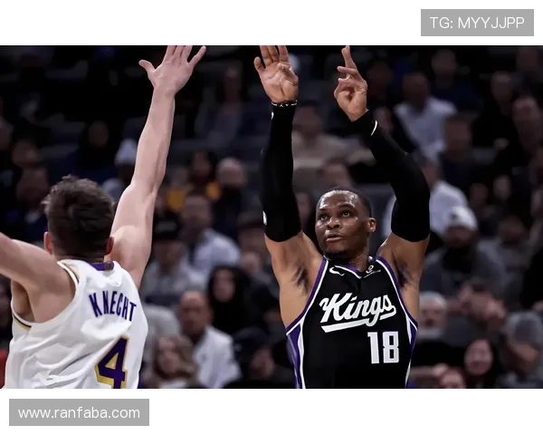 里夫斯单场豪取50分11板9助成为过去40年第四人并与东契奇威少哈登并肩